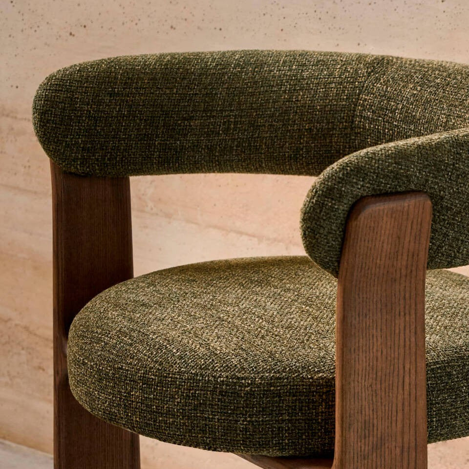 Chaise Oudi en Bois Massif et Tissu Texturé Vert Olive